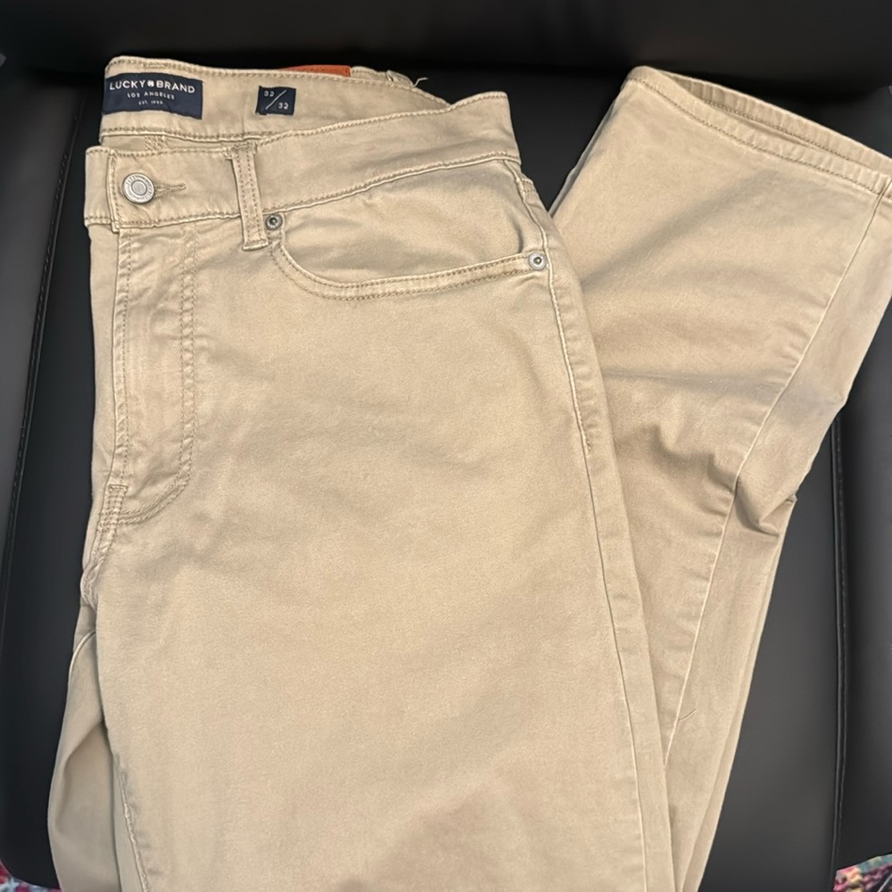 Slim straight tan pants 32/32